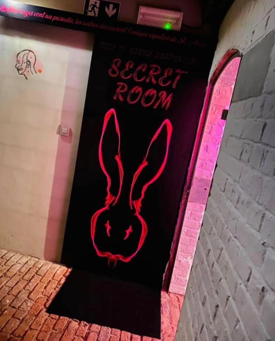 Secret Room Votre Love Room Coquine Et Insolite En Espace Privatif A Tournai Exterior foto